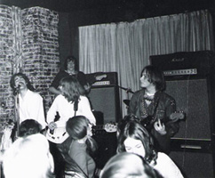 Urch Perch onstage at the Bluesette